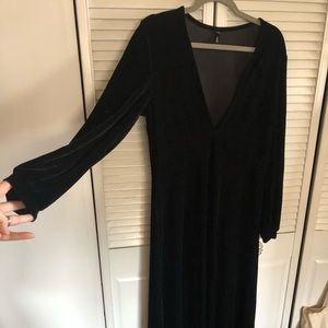 V neck black velvet maxi
